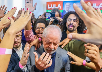 Em carta, PT critica uso uso eleitoral da fé e busca aproximação com evangélicos