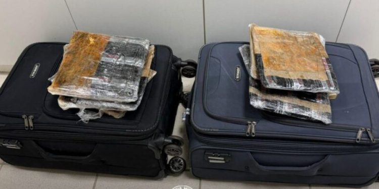 Duas bolivianas são presas com quase 5 kg de haxixe em ônibus no interior de São Paulo