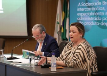 Resolução proíbe uso de PMMA por médicos em procedimentos na pele